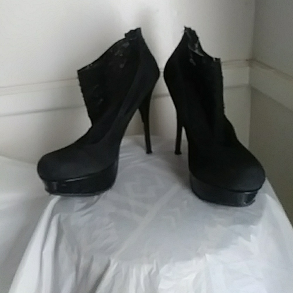 Casual dress shoes